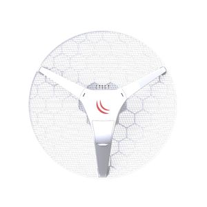 Estacion inalámbrica MikroTik con 24.5 dBi de ganancia en banda 5GHz, chip 802.11n y una interfaz fast ethernet.