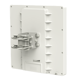 Antena integrada  para enlaces PTP o cliente PTMP en 5GHz MikroTik RB911G-5HPnD-QRT, 24dBi de ganancia y un puerto Gigabit