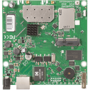 Routerboard MikroTik RB912UAG-2HPnD, modelo con inalambrica  en 2.4GHz MIMO 2X2 en estandar 802.11N conectores MMCX y 1 puerto ethernet gigabit