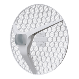 Cliente para radioenlaces larga distancia de MikroTik RBLHGG-5HPacD2HPnD-XL, soporta bandas 2.4GHz y 5GHz, 1 puerto ethernet gigabit y 1 ranura SFP