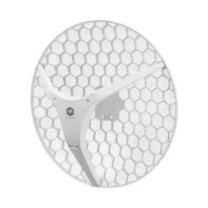 Antena MikroTik LHG-5axD en banda 5GHz con 24 dBi de ganancia, chip 802.11ax
